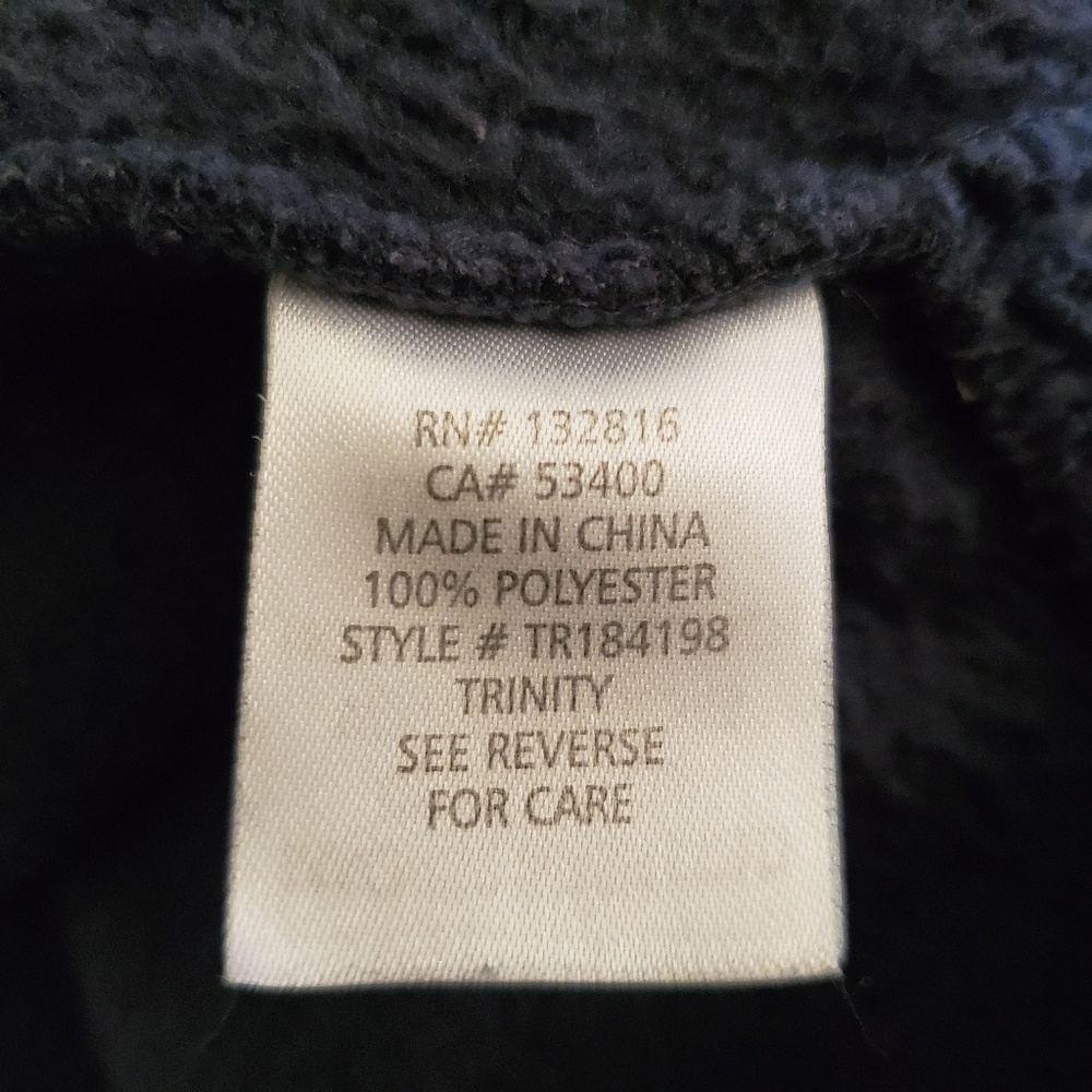 Trinity pullover Plush sweater - Picture 6 of 6